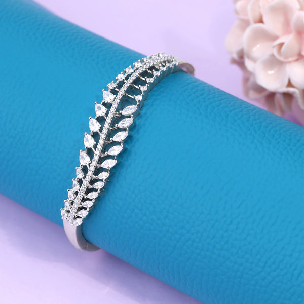 Sterling Silver Wave Bangle Bracelet (Silver Colour)