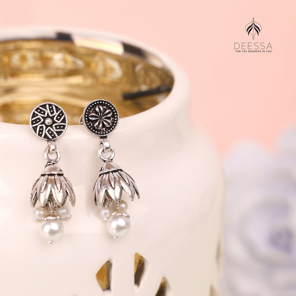 Shiny Leafs Shape oxidised Jhumka Earring